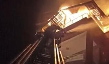 Yozgat'ta 5 katlı apartmanın çatı katında çıkan yangın söndürüldü