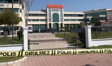 Kepez Hükümet Konağı'nda silahla ateş edilmesi üzerine bölgeye polis ekipleri yönlendirildi