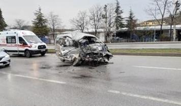 Çorum'da yolcu otobüsü ile kamyonet çarpıştı, 7 kişi yaralandı