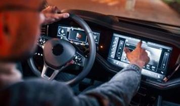 Ferrari CEO'su Vigna'dan otomotivde dokunmatik ekran itirafı