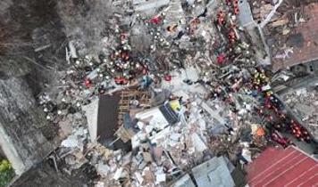 İstanbul Fatih'te doğal gaz patlaması: 2 bina çöktü