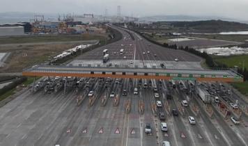 Bayram döneminde otoyol ve köprülerden 12,3 milyon araç geçti