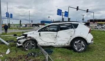 Diyarbakır'da okul servisi ile otomobilin çarpışması sonucu 15 kişi yaralandı