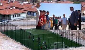 Bakan Kurum'dan milli maç öncesi depremzede çocuklarla anlamlı paylaşım!