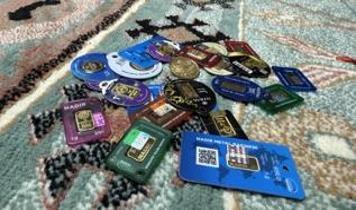 İnsanlık ölmedi dedirten hareket! Halıdan çıkan altınlar sahibine ulaştırıldı