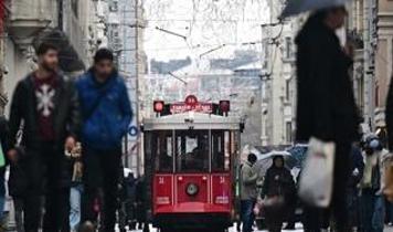 İstiklal Caddesi, 2025'te 107 milyon ziyaretçiyle rekor kırdı