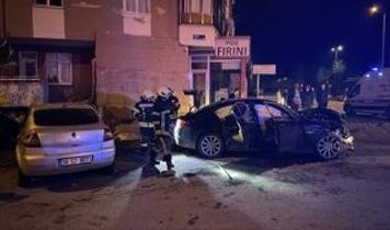 Kayseri'de 2 otomobilin çarpıştığı kazada 1'i ağır 5 kişi yaralandı