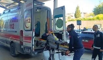 Adana'da tarım işçilerini taşıyan midibüsün devrildiği kazada 17 kişi yaralandı