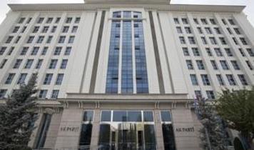 Geleceğin kadın liderlerine "münazara eğitimi"