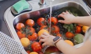 Meyve sebze yıkamanın yeni yolu! Kabarcıklar işi devralıyor