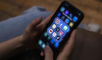 Sosyal medyada "15 yaş" sınırı yasalaşıyor