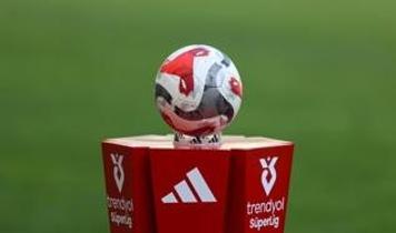 Süper Lig'de zirve yarışı kızıştı! İşte puan durumu ve haftanın sonuçları...