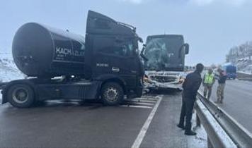 Erzurum'un Aşkale ilçesinde zincirleme trafik kazası: 5 yaralı!