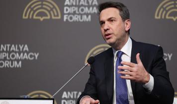 Bakan Bayraktar: Türkiye, jeotermal, güneş ve rüzgar enerjilerine daha fazla yatırım yapıyor