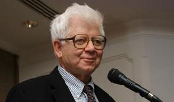 "Türk Einstein" Oktay Sinanoğlu kimdir? İşte dünyanın en genç profesörünün hayatı, kariyeri ve kitapları