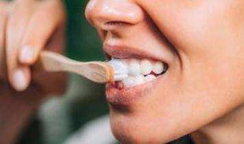 Diş hekimlerinden tatlı sonrası diş fırçalama konusunda kritik uyarı