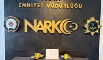 Ağrı'da İran'dan gelen tırda 1 kilo 220 gram uyuşturucu ele geçirildi