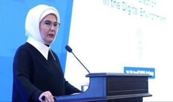 Emine Erdoğan'dan dijital dünya uyarısı: Çocuklar için güvenlik ortak sorumluluk