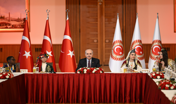 Dünya çocukları TBMM'de buluştu: Kurtulmuş'tan barış ve umut mesajı