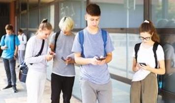 15 yaş altı çocuklar için güvenli dijital alanlar oluşturulacak!