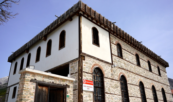 800 yıllık tarihi Bahçe Camisi, Uluborlu'da özgün mimarisiyle dikkat çekiyor