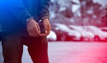 Kadıköy'de eğlence mekanlarına narkotik operasyonu: 94 gözaltı