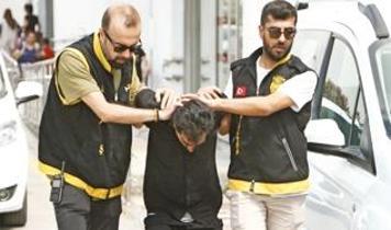Cani kocanın bahanesi ‘kıskançlık'
