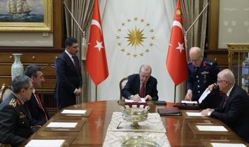 Cumhurbaşkanı Erdoğan YAŞ kararlarını imzaladı