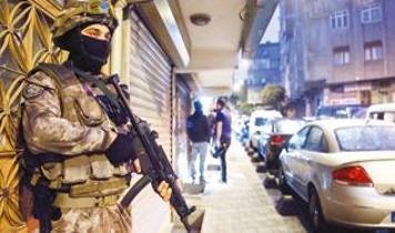 Beylikdüzü'nde uyuşturucu operasyonu: 62 kilo eroin ve metamfetamin ele geçirildi