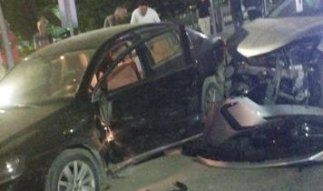 Niğde'de iki otomobil çarpıştı: 4 yaralı
