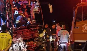 Gaziantep'te trafik kazası! 2 ölü, 22 yaralı