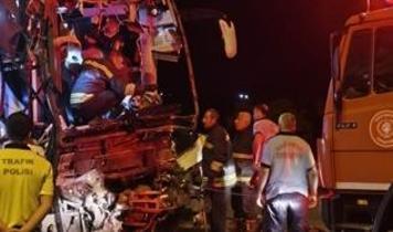 Gaziantep'te trafik kazası! 2 ölü, 22 yaralı