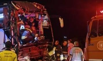Gaziantep'te trafik kazası! 2 ölü, 22 yaralı