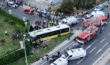 İETT otobüsü site duvarına çarptı: Ölü sayısı yükseldi
