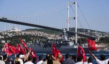 30 Ağustos Zafer Bayramı'nda Boğaz'da dev geçit! 15 gemi İstanbul Boğazı'ndan geçecek