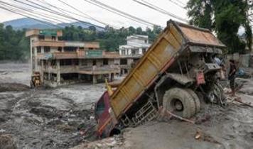 Nepal'de yaşanan sel felaketinde ölü sayısı 794'e yükseldi