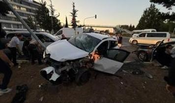 Tekirdağ'da iki otomobil çarpıştı: 6 yaralı