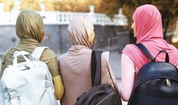 İsviçre'de skandal karar! Okullarda başörtüsünü yasaklayacaklar