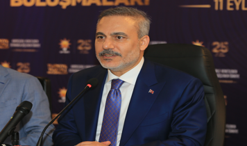 Bakan Fidan'dan "Türkiye Yüzyılı Buluşmaları" paylaşımı: Diyarbakır halkına teşekkür ederim