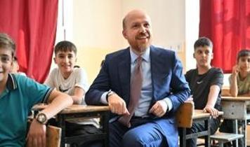 Bilal Erdoğan Diyarbakır'dan seslendi: Bizi kardeş yapan mayayı egemen kılalım