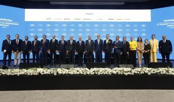 Ticaret ve finans dünyası TürkMedya E-Ticaret ve Perakende Zirvesi'nde buluştu