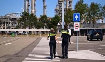 Amsterdam dahil Hollanda'nın birçok bölgesinde tren seferleri şüpheli sabotaj nedeniyle aksadı