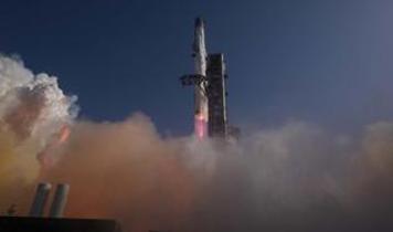 SpaceX'ten yörünge uçuşu için dev adım! Starship ve Super Heavy fırlatma kulesinde birleştirildi