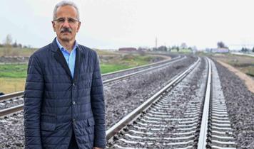 Orta Koridor'un kalbi oluyoruz! 170 yıllık demir yolu yolculuğu yeni yatırımlarla geleceğe taşınıyor