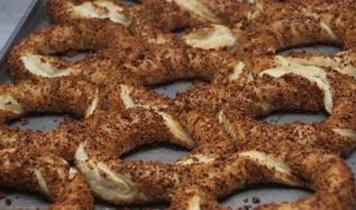 Altınordu'da fırıncının özel tarifi: Hamsili simit çılgınlığı!