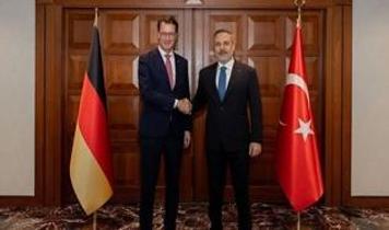 Bakan Fidan, Almanya'nın Kuzey Ren-Vestfalya Eyaleti Başbakanı Wüst ile görüştü