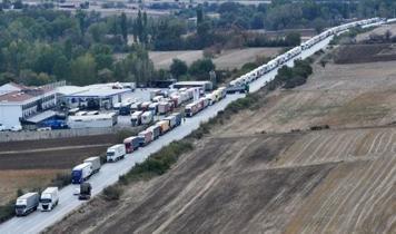 Bulgaristan tarafındaki bakım ihracat hattını tıkadı: Hamzabeyli'de 27 km'lik kuyruk