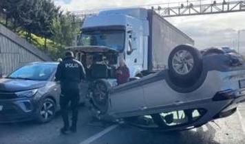 Bağcılar'da zincirleme kaza: Yaralılar var