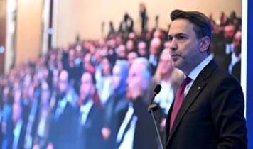 "Milli Enerji 2040" vizyonu... Bakan Bayraktar: 100 milyar dolarlık yatırım öngörüyoruz