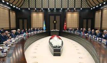 Cumhurbaşkanı Erdoğan, Kazakistan Cumhurbaşkanı Tokayev ile heyetler arası görüşmeye başkanlık etti